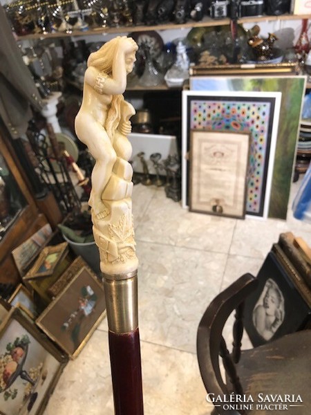 Walking stick, bone with tongs, art deco, 95 cm long.