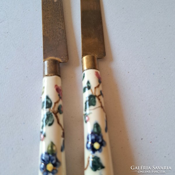 Knives with porcelain handles
