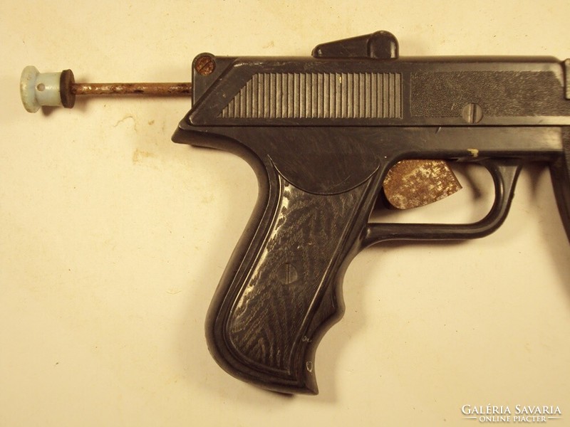 Retro old toy gun, Hungarian production, can be wound up, works