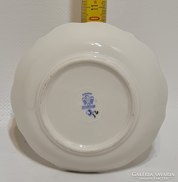 Aquincumi színes virág és pillangómintás porcelán gyűrűtartó tálka  (2634)