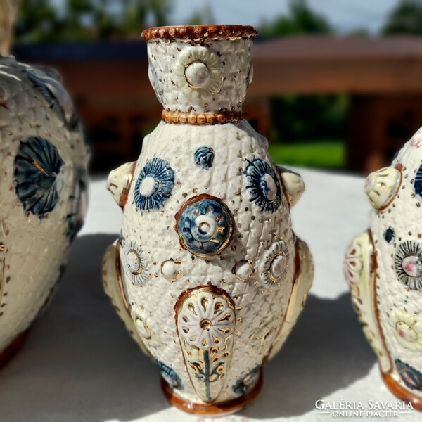 HISTORIZÁLÓ porcelánfajansz szett, FISCHER vagy ZSOLNAY stílusban