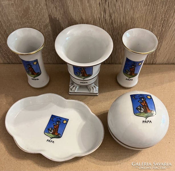 Herend antique set with papal coat of arms