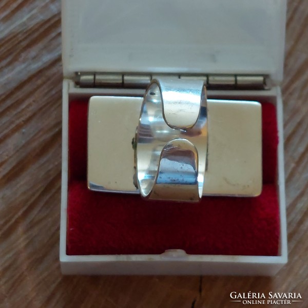 Modernist silver ring set with bone, adjustable size