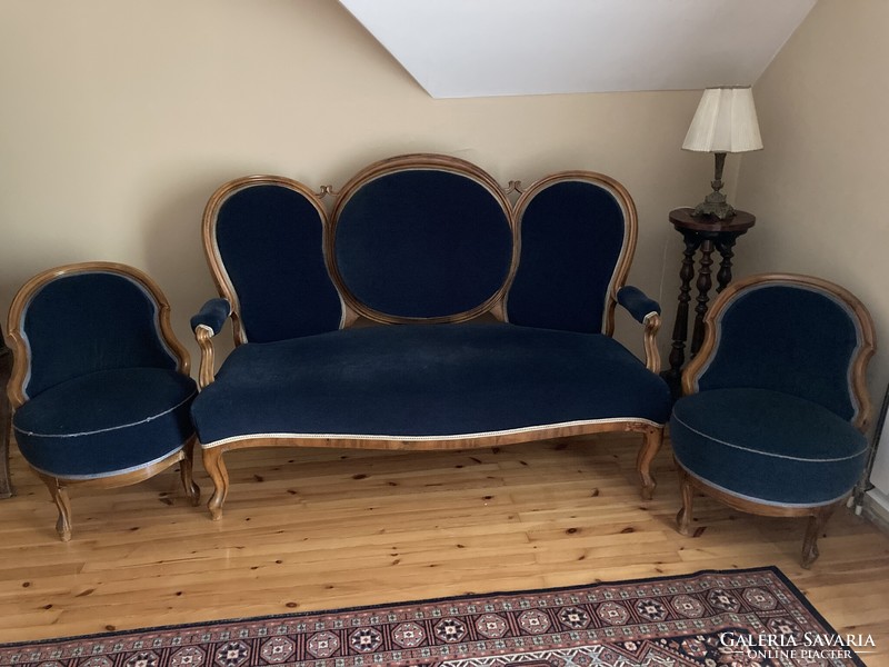 Antik kanapé és két fotel