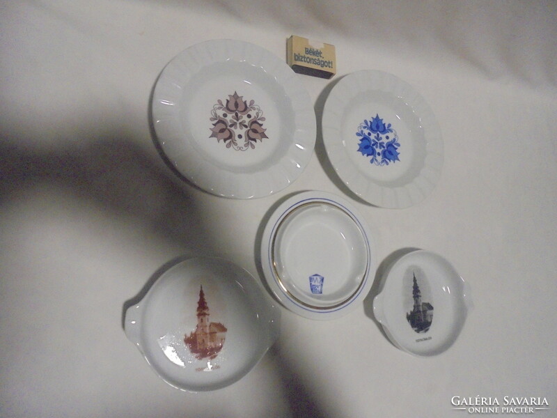Öt darab különböző Alföldi porcelán hamutál, hamutartó - együtt