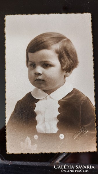 Pictures of Árpád Serényi (1897–1941), a multiple-awarded photographer from Zalaegerszeg: children - 9 photos