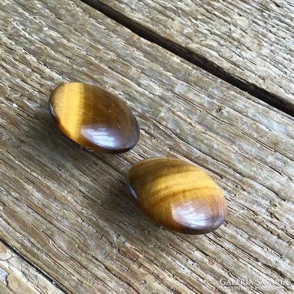 Tiger eye mineral earrings with silver fittings