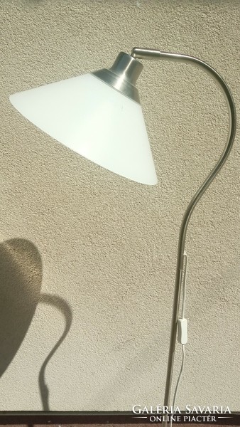 Modern design krómozott állólámpa.  Alkudható