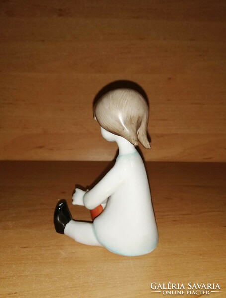 Hollóházi porcelán Homokozó kislány - Káldor Aurél (po-2)