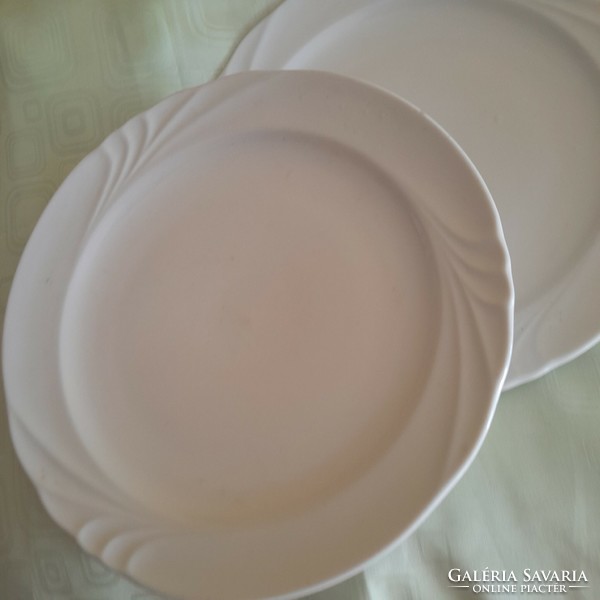 Pair of white hollohazi plates
