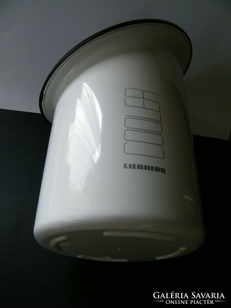 Liebherr cooler ice battery drink holder, wine cooler