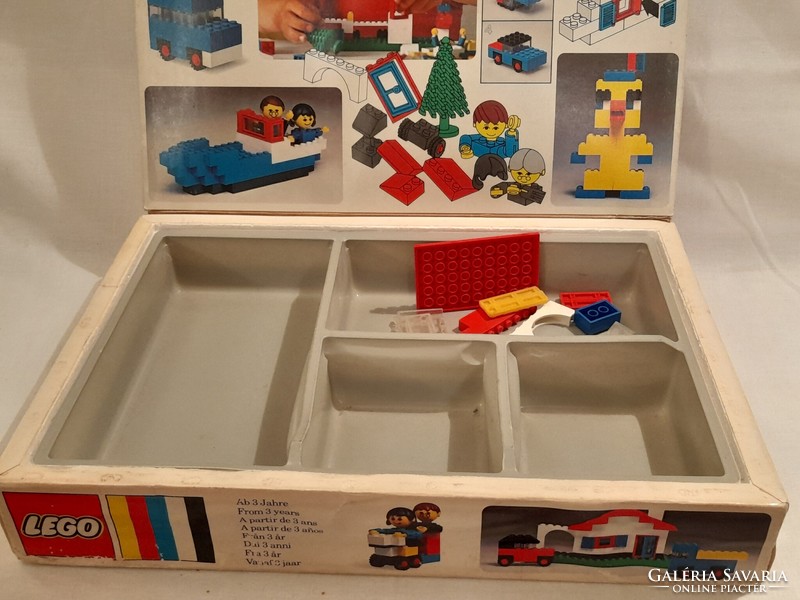 Lego 30 régi lego doboz pár darab elemmel