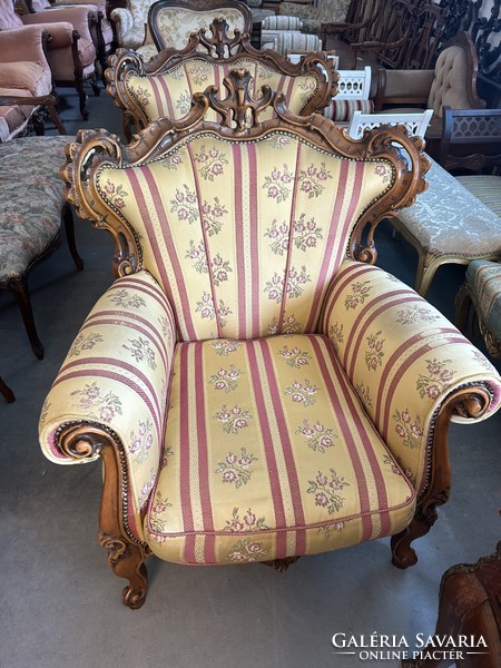 Baroque armchair