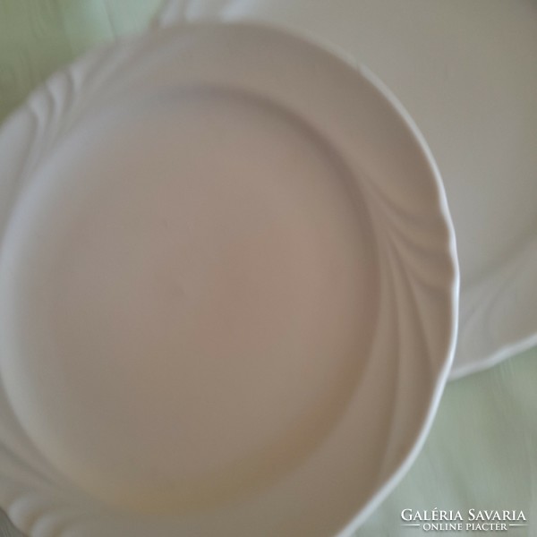 Pair of white hollohazi plates