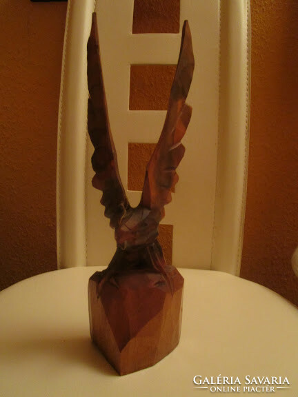 Wooden eagle statue made of wood