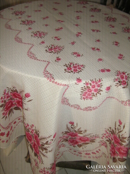 Beautiful vintage floral filigree showy tablecloth