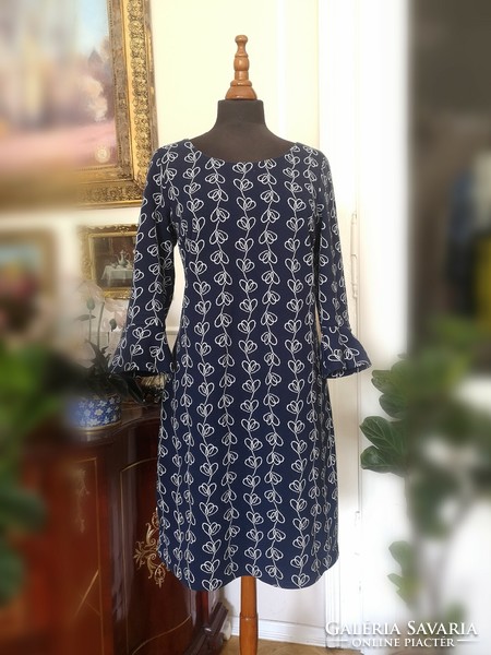 Boden size 44 thick cotton dark blue patterned dress with funnel sleeves