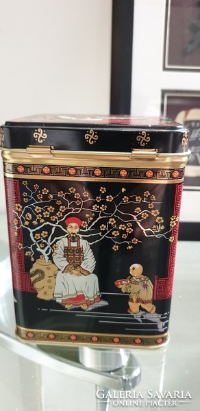 Oriental themed picture (18 cm x 39 cm) and box (11.5 cm x 9 cm)