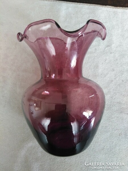 Glass vase with frilled neck - purple