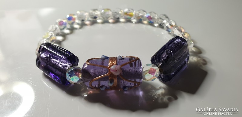 Iridescent glass bracelet with purple Murano ornament