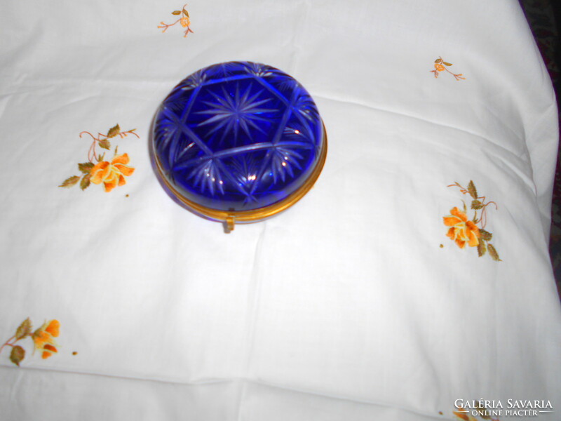 Bonbonier polished on both sides with an antique copper rim, box with a 10.5 cm star of David