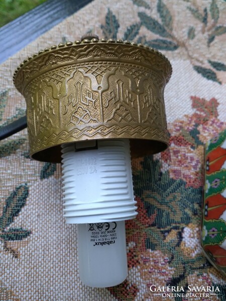 Antik német porcelán illat lámpa egyiptomi témával díszítve, filigrán réz tetővel