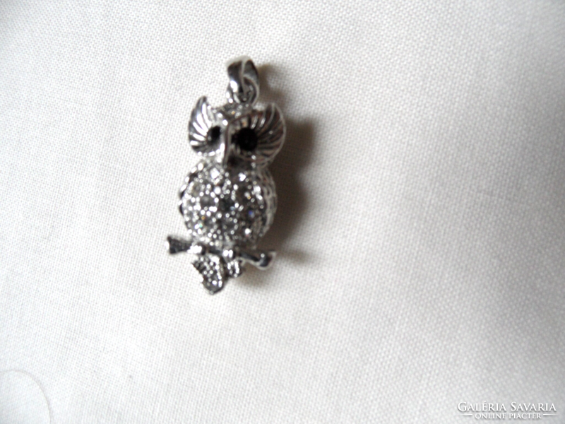 Silver owl badge, brooch