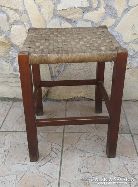 Wooden seat jute woven