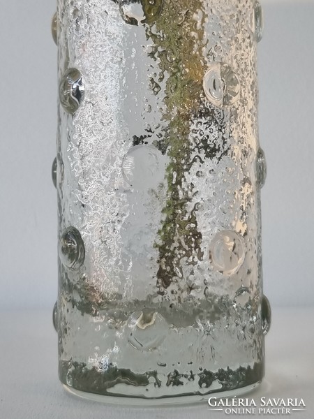 A vase designed for Riihimäki by the Finnish glass artist Tamara Aladin (1462 )