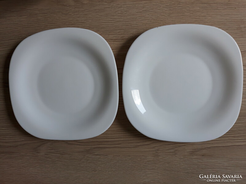 2 snow-white Luminarc porcelain cake plates