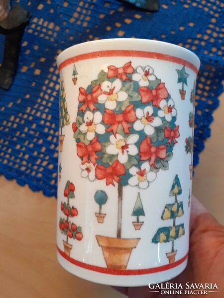 Christmas Santa floral crown trent bows & berries porcelain mug flawless