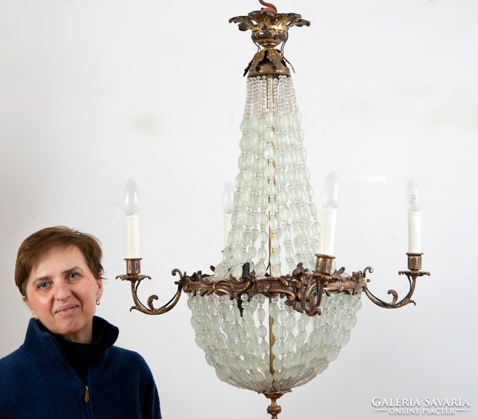 Ampoule-shaped chandelier strung with Murano glass beads