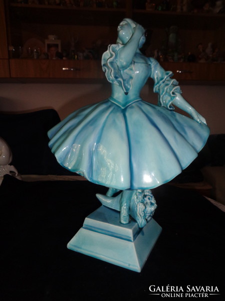 Zsolnay basic glazed déryné (ballerina), 45cm