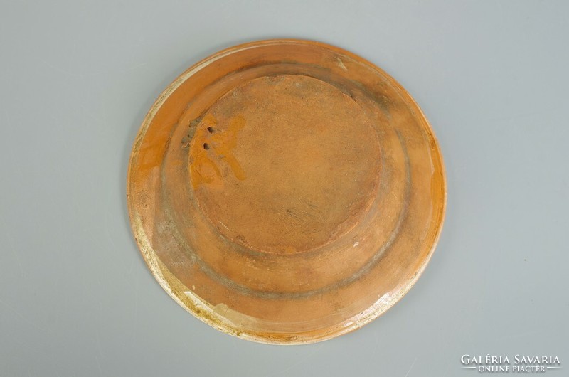 Folk potter's plate from North Transylvania, Marámaras