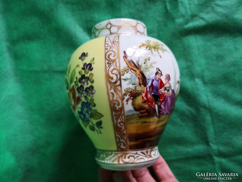 Gyönyörű, kézzel festett rokokó váza, festményekkel, antik Drezda, 1843-1883.