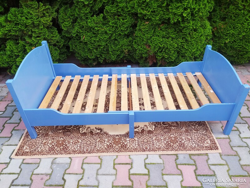 Ikeás extendable children's bed