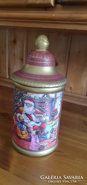 Ceramic storage box with a Christmas motif