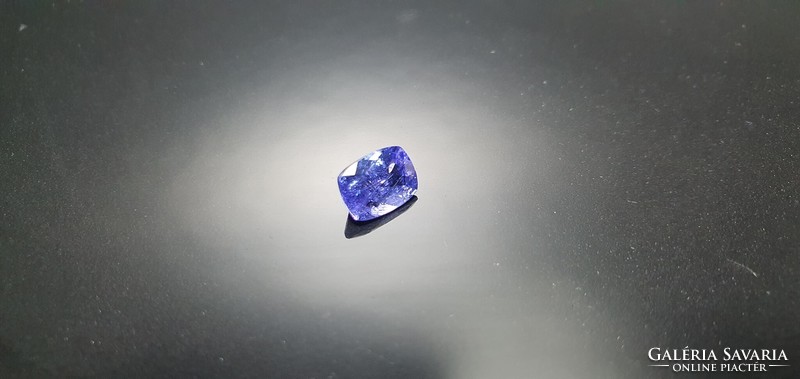 Tanzanite 1.24 Cts. Rectangle shaped. With certification.