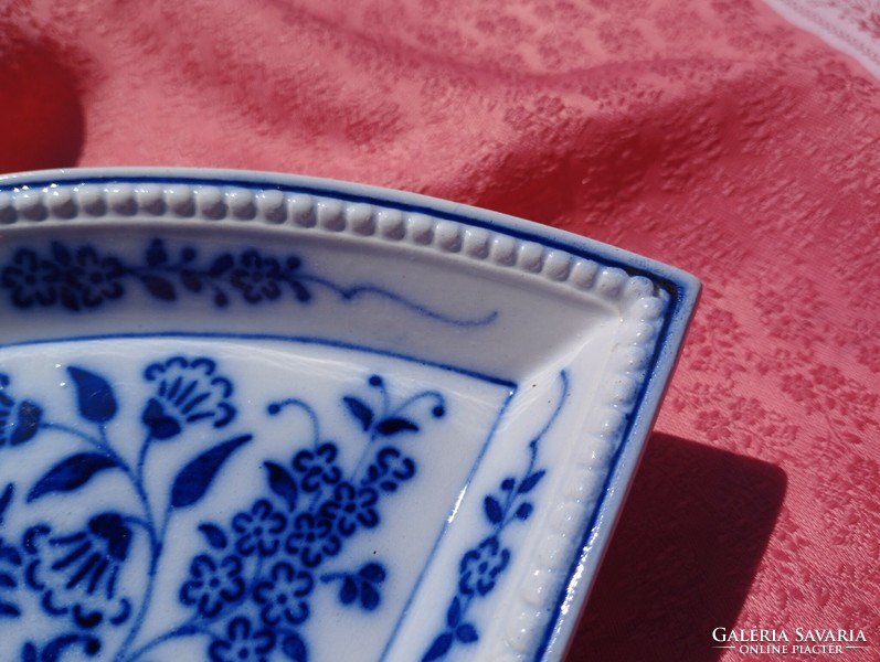 Kék- fehér porcelán asztali kiegészítő