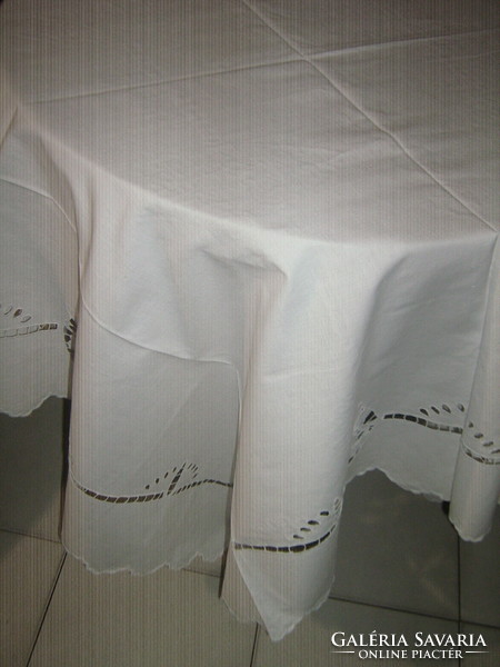 Beautiful fruity rosette white linen tablecloth