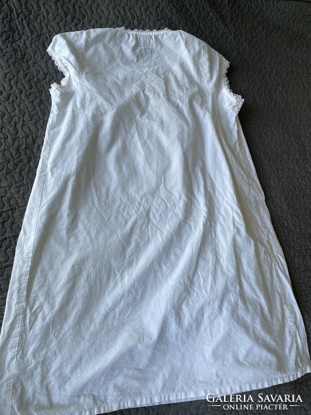 Csodás fehér hímzett női hálóing, 100% pamut