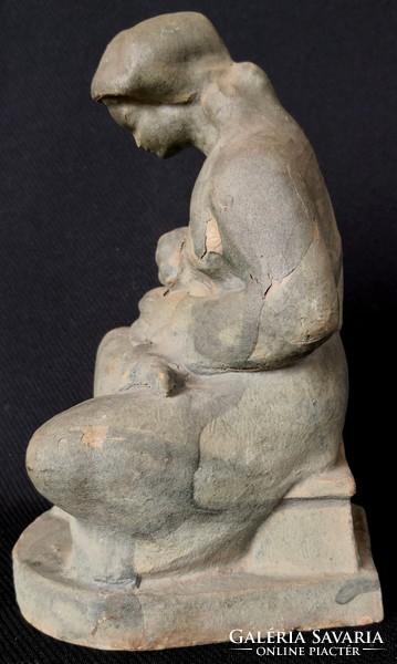 Dt/235. Mother with child - terracotta sculpture