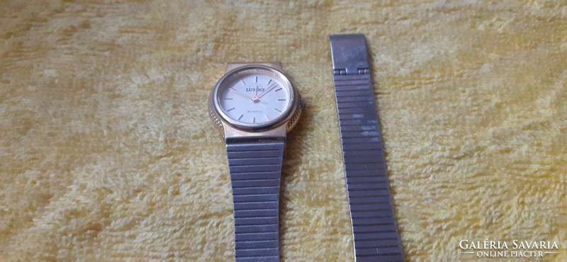 Retro women's watch