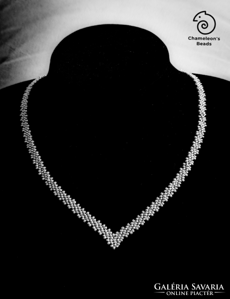 "Minimalist Silver Beading Necklace" ezüst színű gyöngyfűzött nyakék