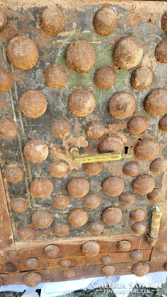 Antique iron chest, safe, safe, ship chest