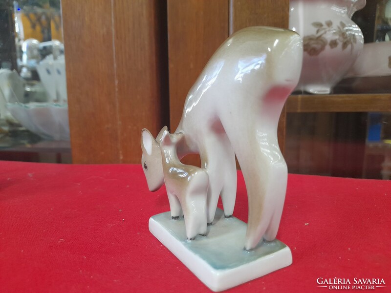 Zsolnay Őz,Gidával,Art Deco Porcelán Figura.