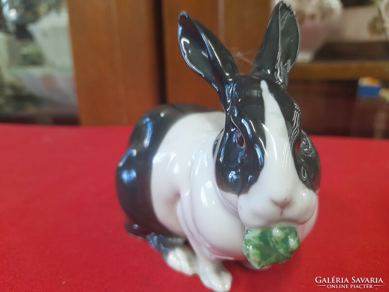 Very rare German, Germany conta & boehme poessneck /pößneck/rabbit eating cabbage porcelain figure.