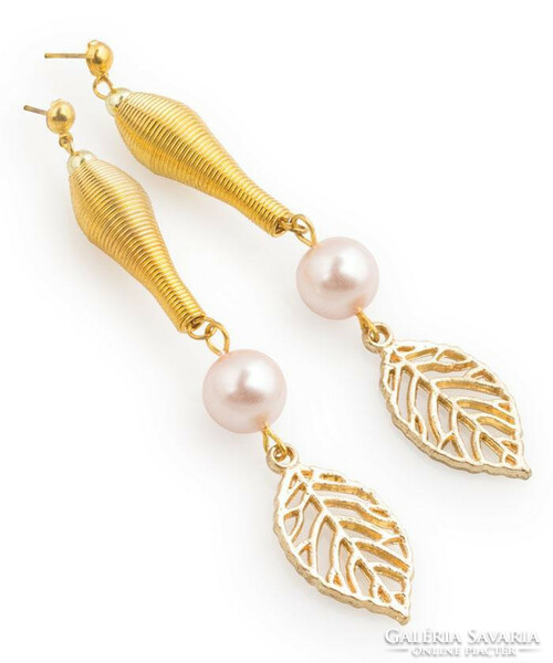 Gold-colored earrings, light pink glass beads with gold-colored spindle-shaped metal and leaf.