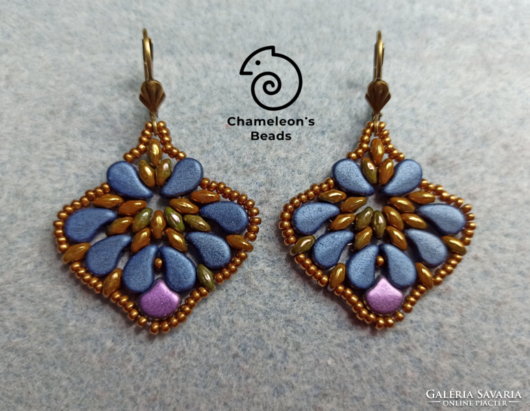 "Dark Blue Magnolia Secession Beading Earrings" szecessziós gyöngyfűzött fülbevaló