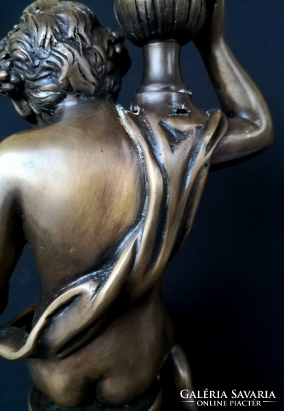 DT/244 – Albert Ernest Carrier Belleuse felirattal Kerubos bronz gyertyatartó
